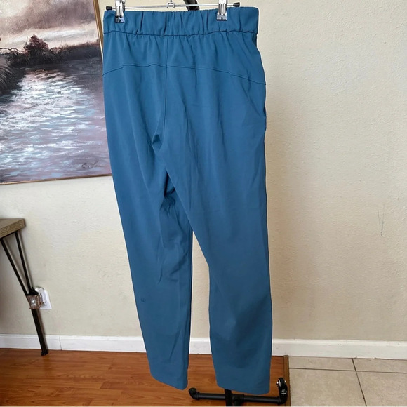 Lululemon On the Fly 7/8 Pant - Size 4 either code blue or petrol blue pants‎ - Picture 6 of 10